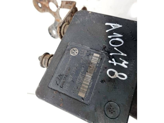 Блок АБС 1K0907379Q, 1AH5E1654E Volkswagen Touran I 2003 - 2010 года