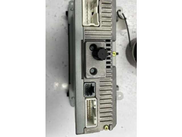 Дисплей    281153868R   Renault Clio IV