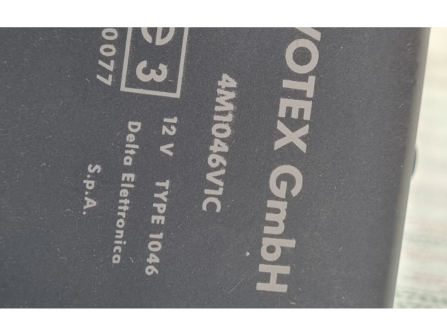 Блок управления центрального замка 4M1046V1C Audi A3 S3 8L