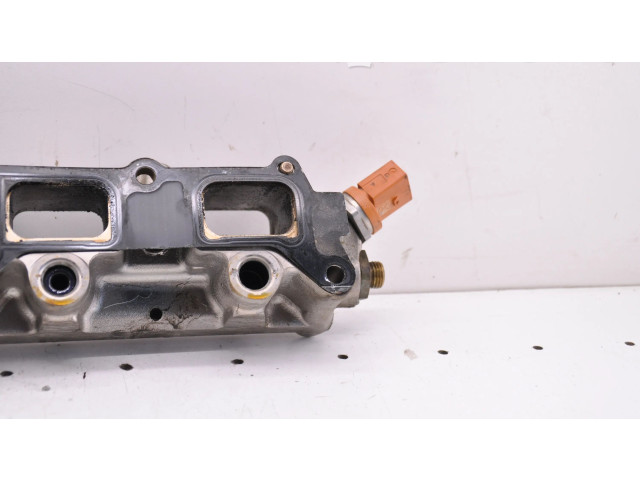 Топливная рампа 06J906051D, CAVC   Volkswagen Touran I   для двигателя CAVC