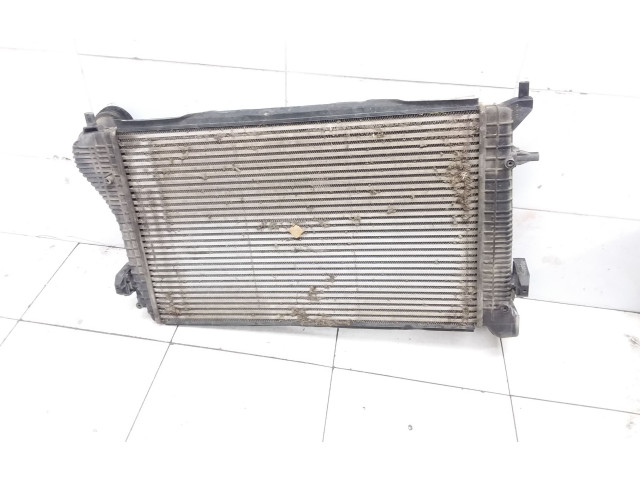 Интеркулер  1K0145803H, 038906051B   Volkswagen Touran I 