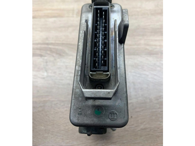 Блок управления двигателем Блок управления 0285007040, 893907383 Volkswagen Jetta II