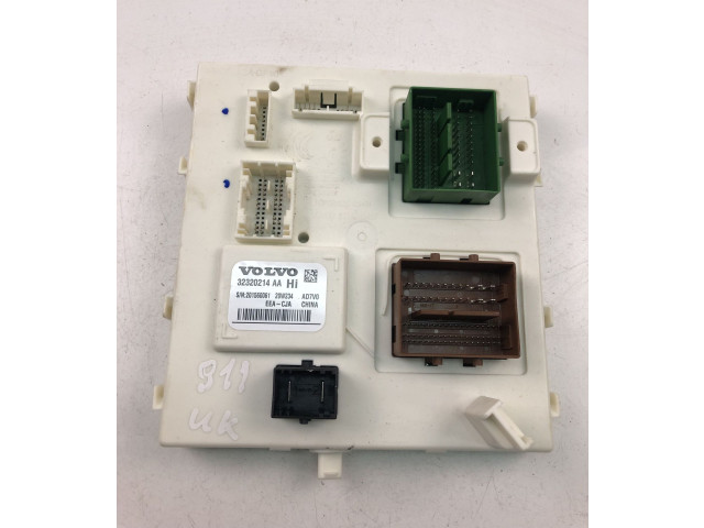 Блок предохранителей 32320214AA, UK911 Volvo XC40
