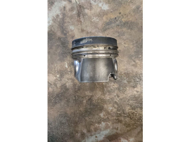  Поршень    Skoda Superb B6 (3T)  