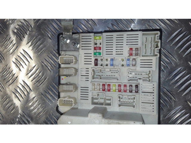 Pojistková skříňka 519158091, 8710917330 Renault Scenic II - Grand scenic II 2007