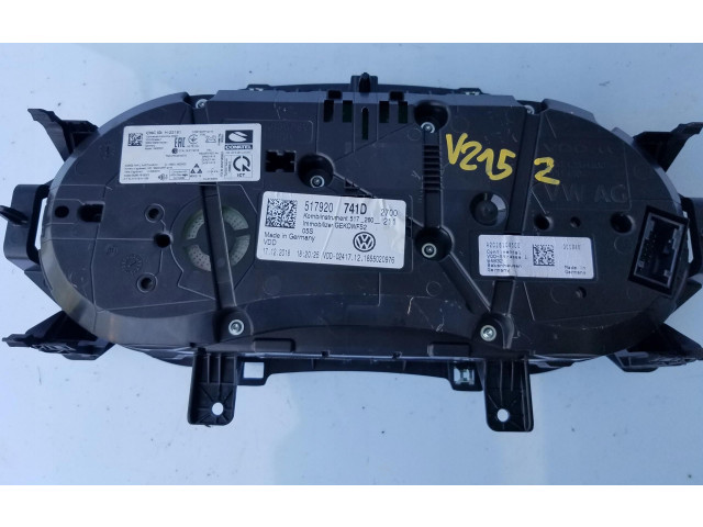 Панель приборов Volkswagen Golf Sportsvan