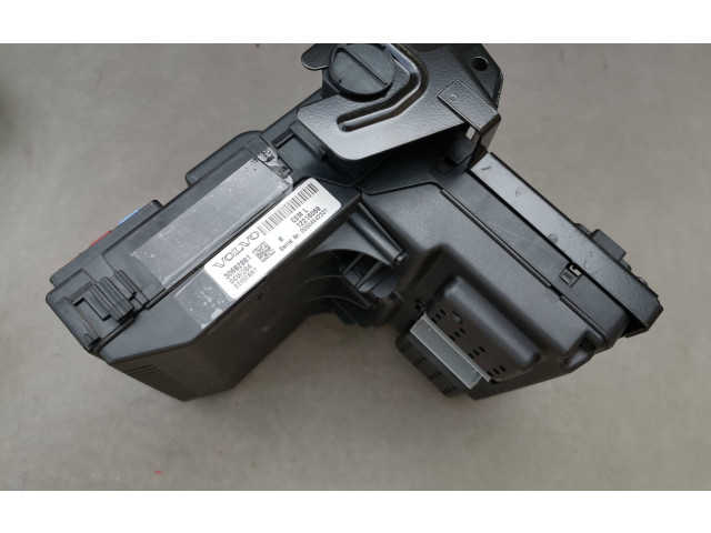 Блок предохранителей 30682981, 12216069 Volvo S60