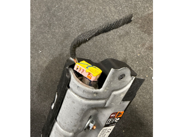 Подушка безопасности для колен 84081260, 04001260   Chevrolet Camaro