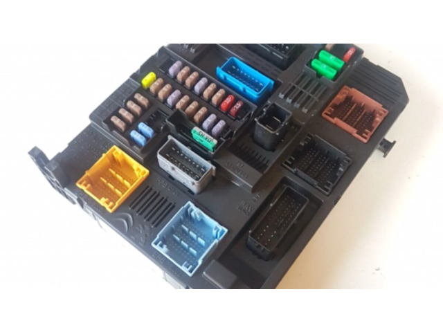   Pojistková skříňka 9830707680   Opel Combo E 2020