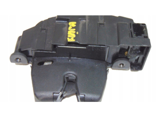 Замок задней крышки