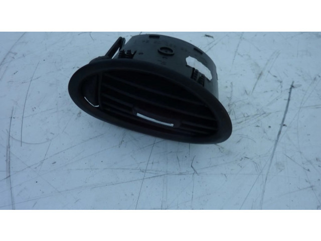 Боковая воздушная решётка