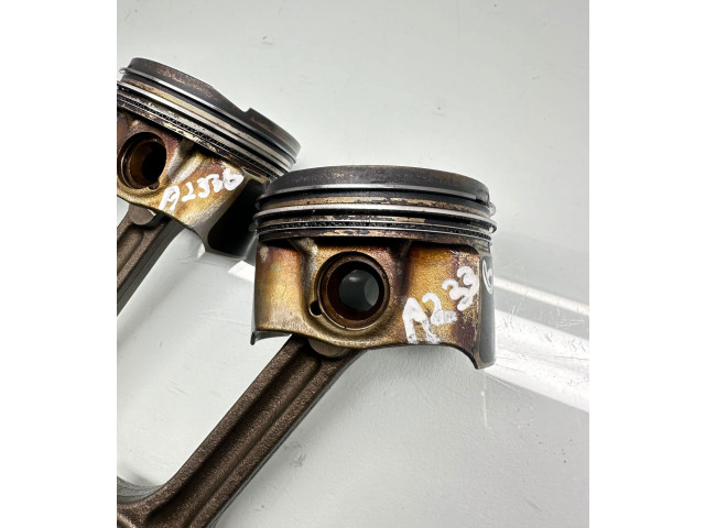 Поршень с шатуном Renault Clio IV