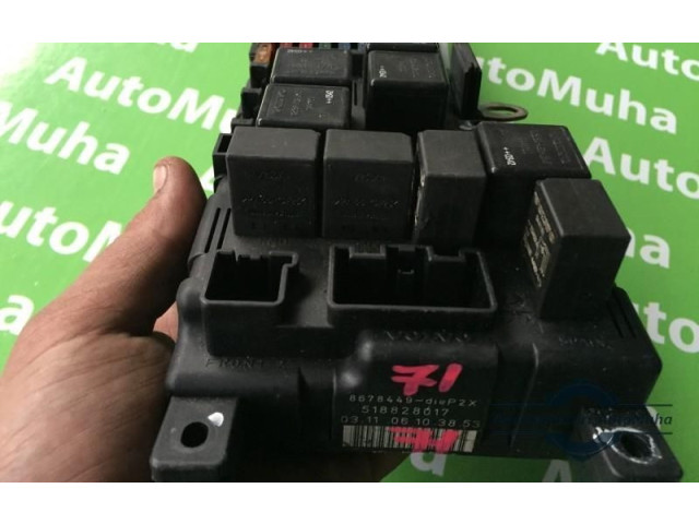 Блок предохранителей 518828017, 8678449   Volvo V70    