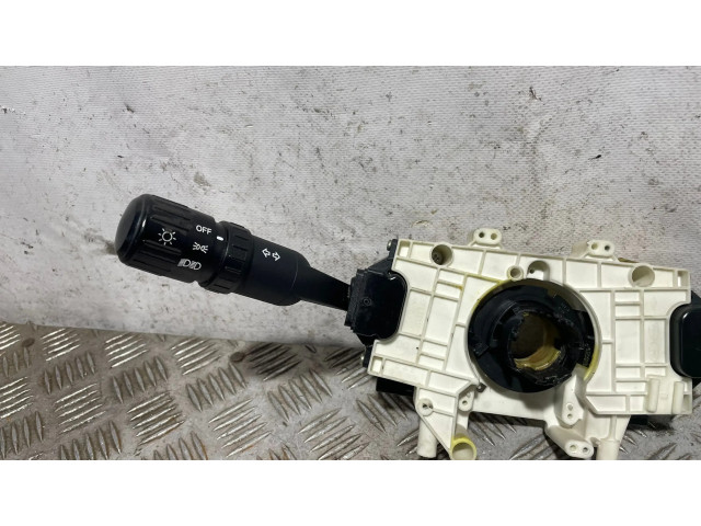 Мултифункционный включатель управления / ручка