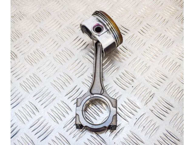  Поршень 2ZR-FXE 1310137120  Lexus CT 200H для бензинового / Электричество двигателя 1.8