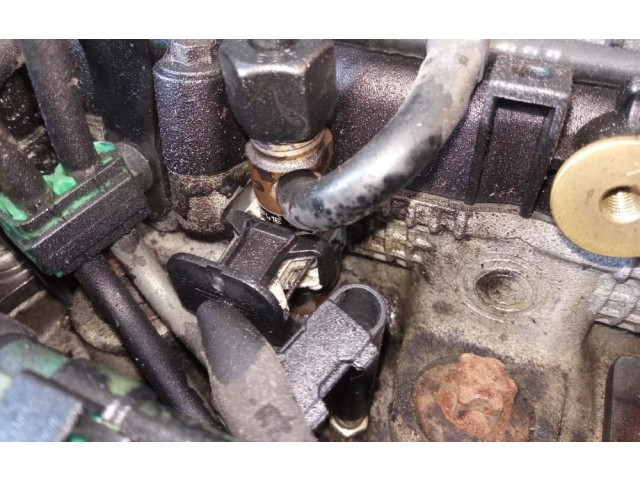 Форсунка     Dacia Logan I  K9K792 