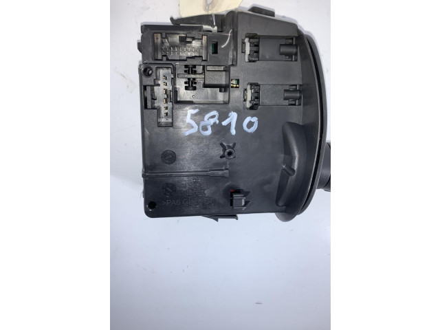 Ручка стеклоочистителей Renault Clio III