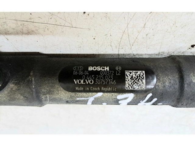 Топливная рампа 0445215023, 30757146   Volvo V70  