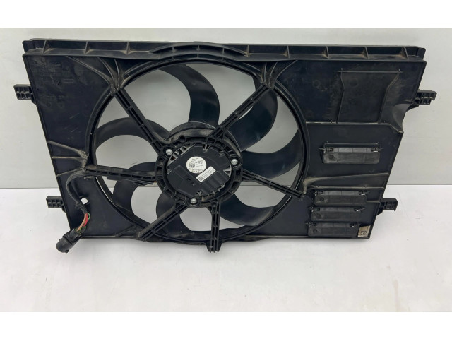 Вентилятор радиатора     5Q0121205AP    Volkswagen Golf VII 