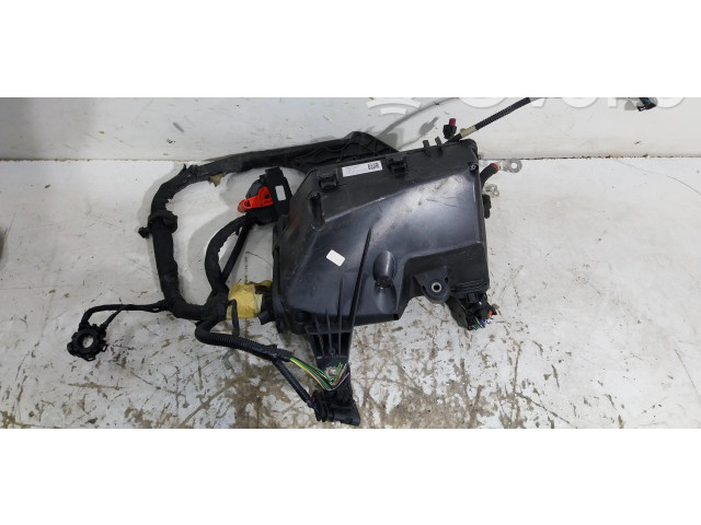 Блок предохранителей 31473880 Volvo XC40