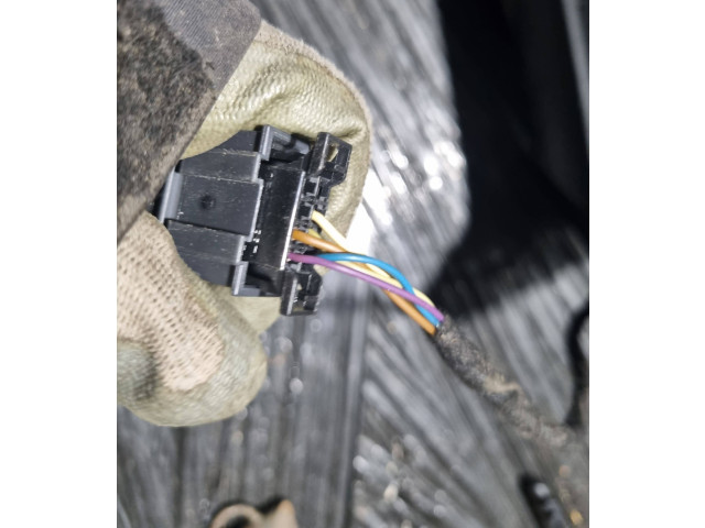 Зеркало электрическое Skoda Rapid (NH) 2012 - 2019 года