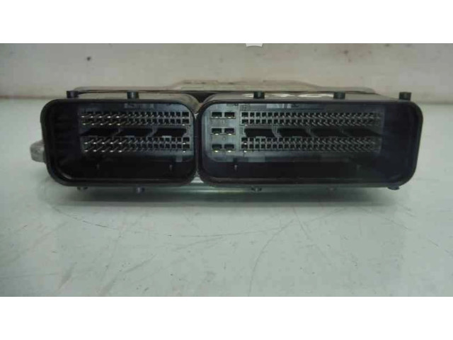 Блок управления двигателя 03G906021KH, 0281013226 Volkswagen Golf SportWagen
