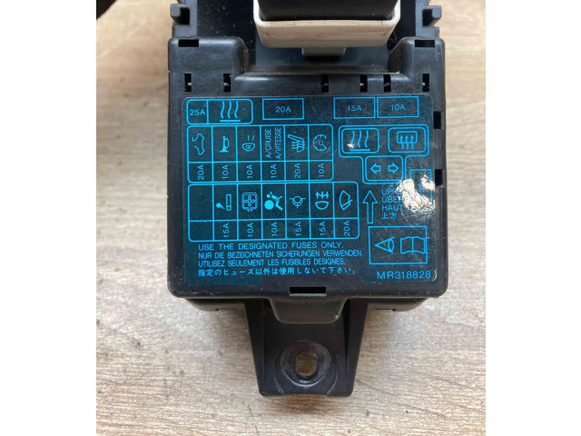 Блок предохранителей 0H240325, 4860   Volkswagen Jetta V    