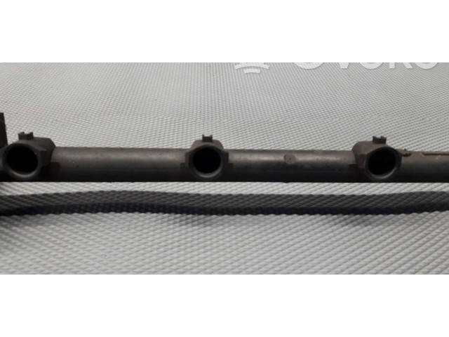 Топливная рампа Renault Clio I