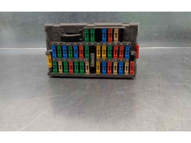 Pojistková skříňka Řídící jednotka BSM 9631527980 Peugeot 806 2001