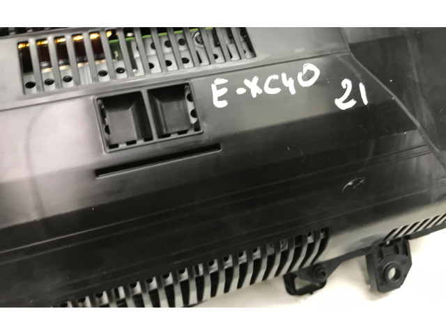 Панель приборов 32320031, 32320031 Volvo XC40