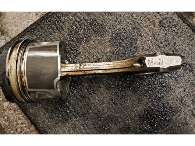 Píst 02647, 02646   Toyota RAV 4 (XA30)     