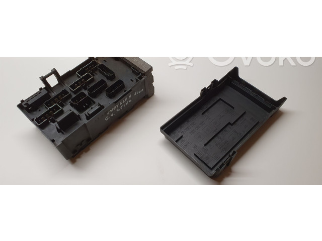 Блок предохранителей 04727080AC, 04727078AA Chrysler Grand Voyager IV