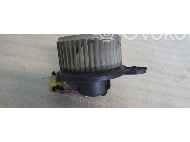 Вентилятор печки    0130111203, 4B2820021C   Audi A6 S6 C5 4B