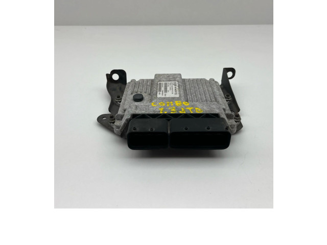 Блок управления двигателя 55194018, 7160006204   Opel Combo C