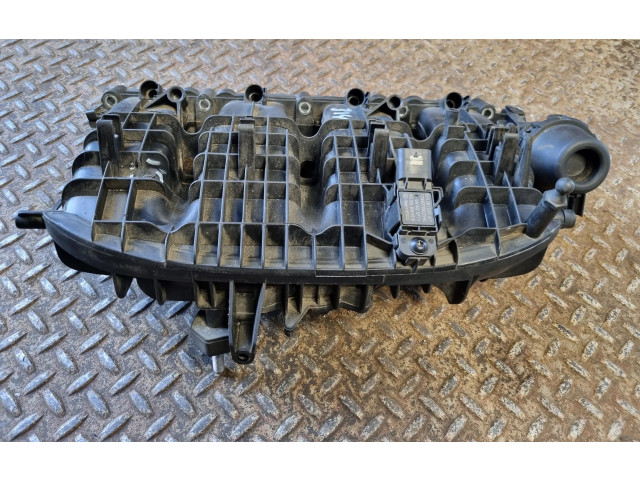 Всасывающий коллектор 06L133201 Audi Q5 SQ5