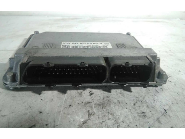 Блок управления двигателем ECU 03D906023M Skoda Fabia Mk2 (5J)