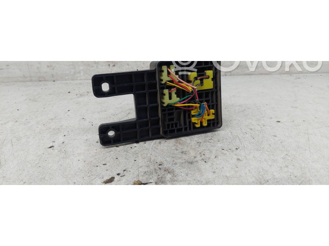 Блок предохранителей  9118038000   Hyundai Sonata    