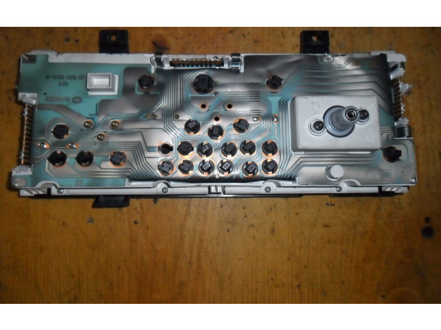 Панель приборов    Renault Clio I       