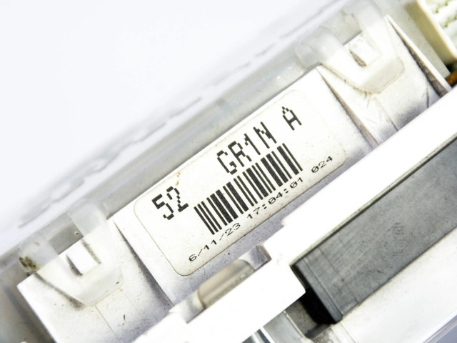 Přístrojová deska Mazda 6 2006 52GR1NA