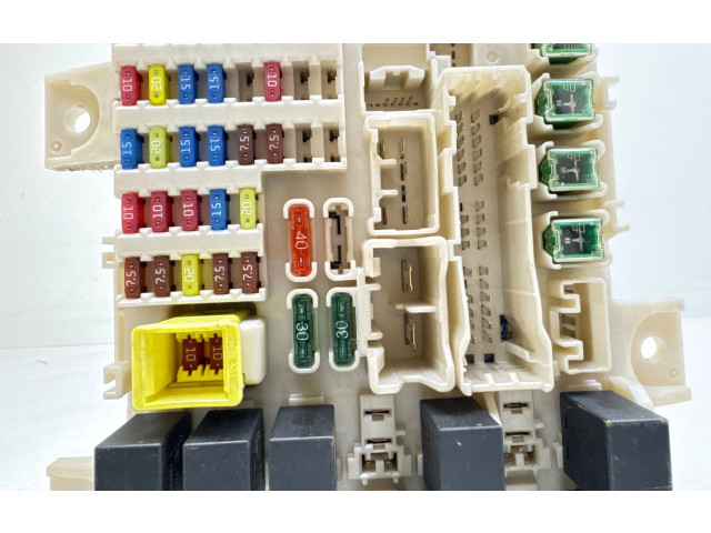 Блок предохранителей 8637A020, 5WK45103A Mitsubishi Colt