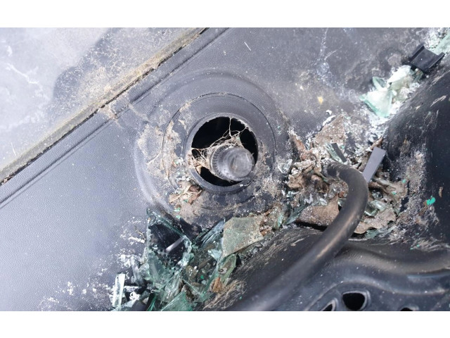 Моторчик дворников     Peugeot Partner III