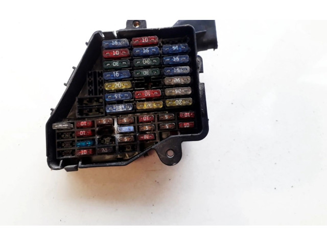 Блок предохранителей 8D1941824 Volkswagen Golf IV