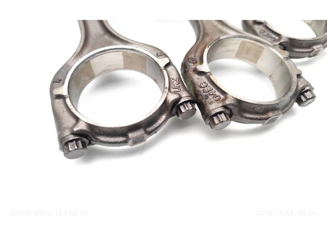  Поршень с шатуном    Volkswagen Golf Cross  