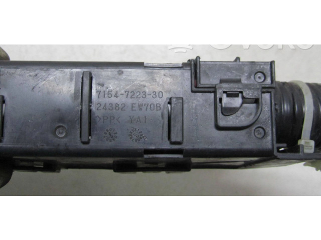   Pojistková skříňka    Nissan Pulsar 2014