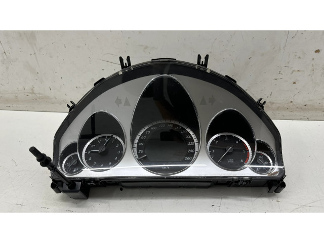 Přístrojová deska Mercedes-Benz E W212 2010 A2125409547