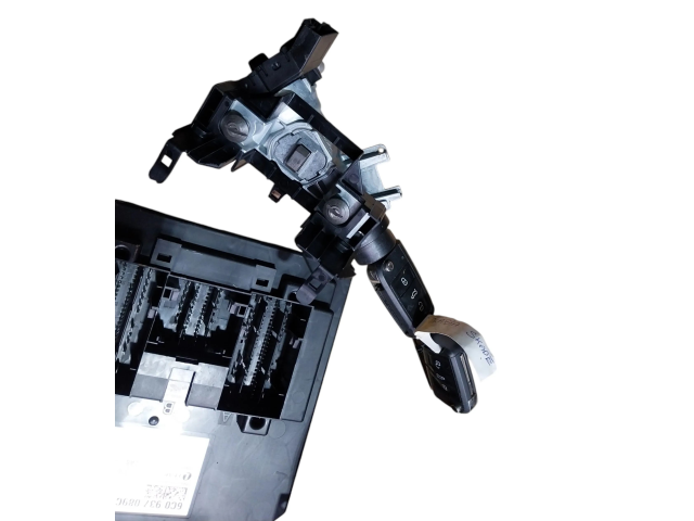 Комплект блоков управления 6V0920740A, 1K0905851 Skoda Fabia Mk3 (NJ)