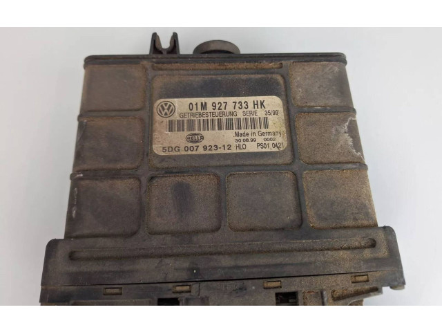Блок управления коробкой передач 01M927733HK   Volkswagen New Beetle