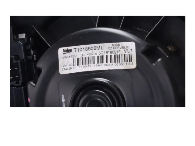 Вентилятор печки    5Q1819021F   Audi A3 S3 8V