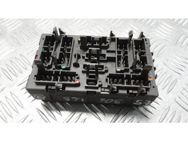 Блок предохранителей 9458962580   Peugeot 306    