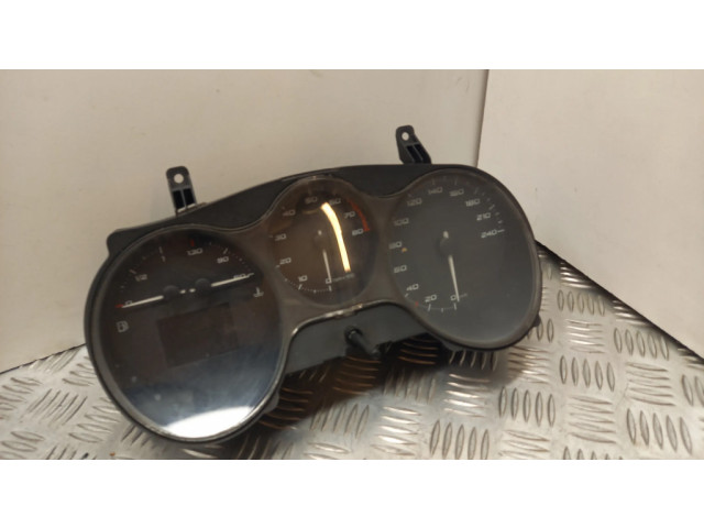 Přístrojová deska  Seat Altea XL 2009 1P0920810H  